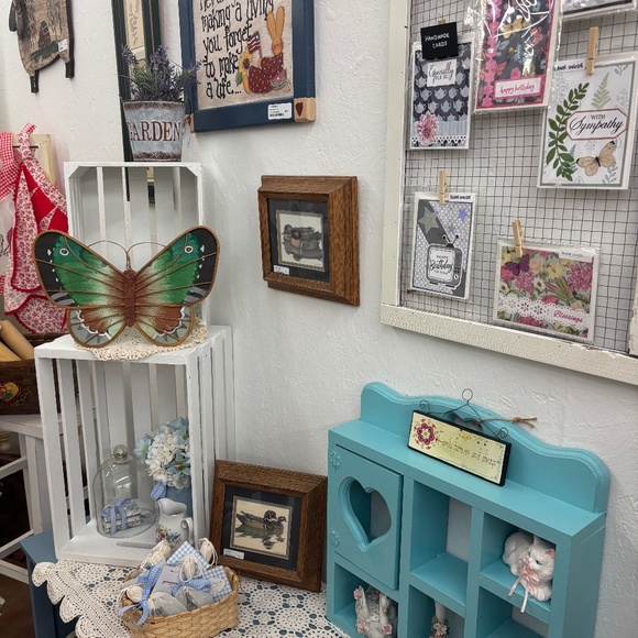 Cyber Monday Sale Vintage Handcrafted Gifts Custom Wreaths LOCAL 🥰 Booth! - Picture 3 of 17